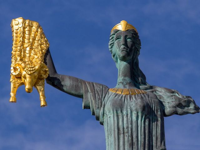 Uçaklı Karadeniz Yaylaları ve Batum Turu (3 Gece Otel Konaklamalı)