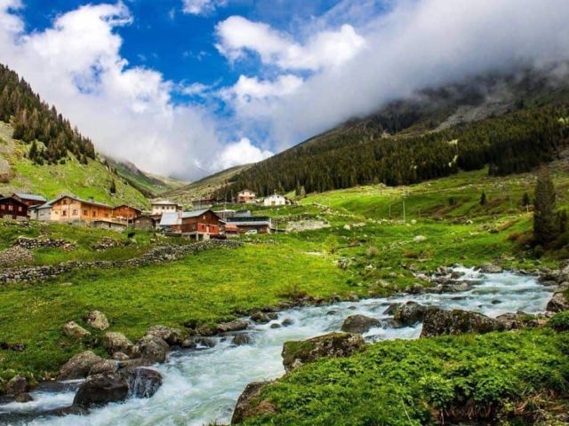 Uçaklı Karadeniz Yaylaları ve Batum Turu (3 Gece Otel Konaklamalı)
