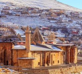 Uçaklı Rüya Gibi Doğunun Hazineleri Ve Doğu Ekspresi Turu (5 Gece Otel Konaklamalı)