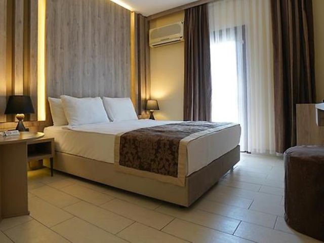 Golden Age Hotel 3 GECE Konaklamalı Bodrum Tatil Paketi