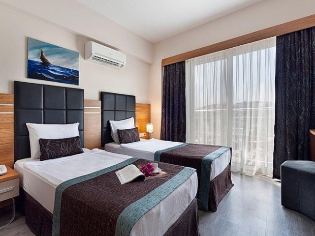 Golden Age Hotel 3 GECE Konaklamalı Bodrum Tatil Paketi