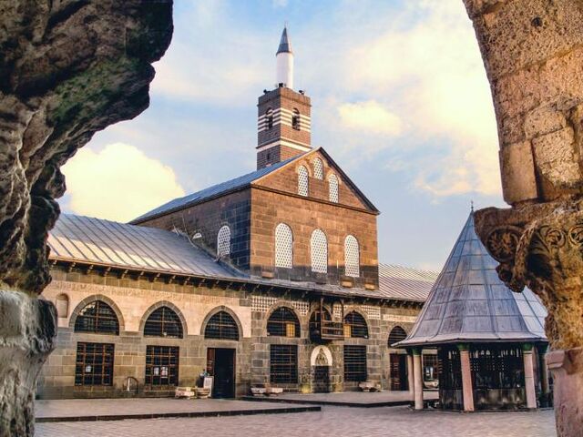 Uçaklı Butik Gaziantep Urfa Mardin Diyarbakır Gap Turu (2 Gece Otel Konaklamalı)