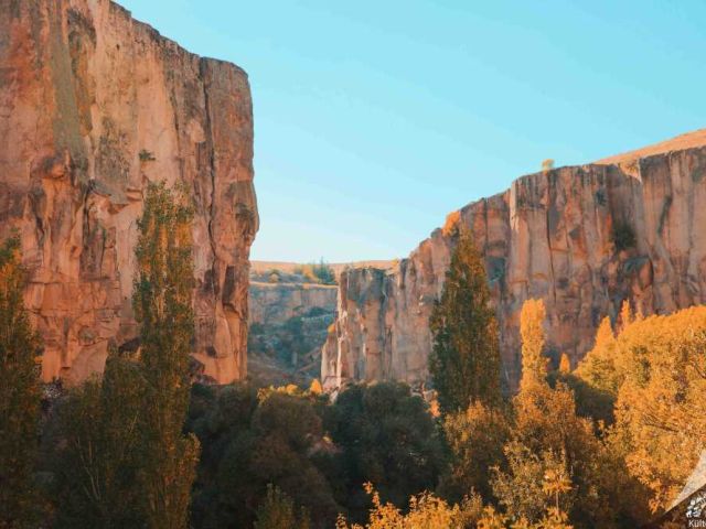Sevgililer Günü Özel Kapadokya Ihlara Vadisi ve Hacı Bektaş Turu (1 Gece Otel Konaklamalı)