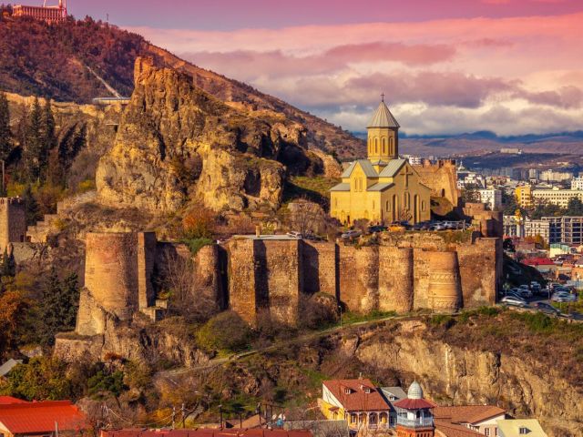 Sevgililer Günü Özel Uçaklı Bambaşka Batum Tiflis Kars Erzurum Doğu Ekspresi Turu (3 Gece Otel Konaklamalı)